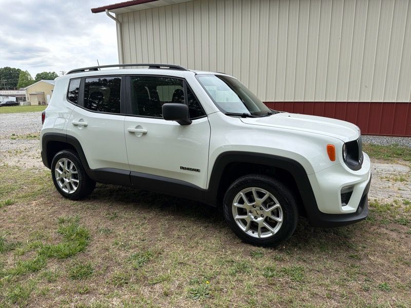 2022 Jeep Renegade Image 2