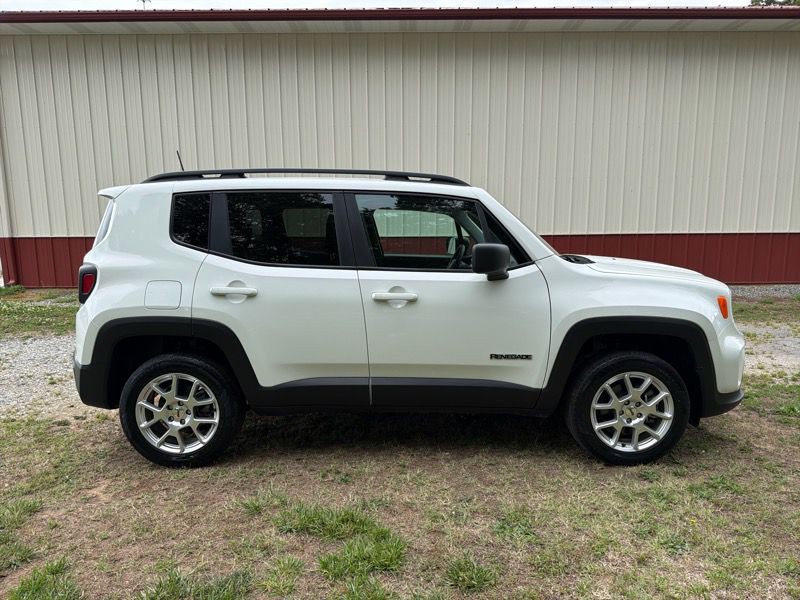 2022 Jeep Renegade Image 3