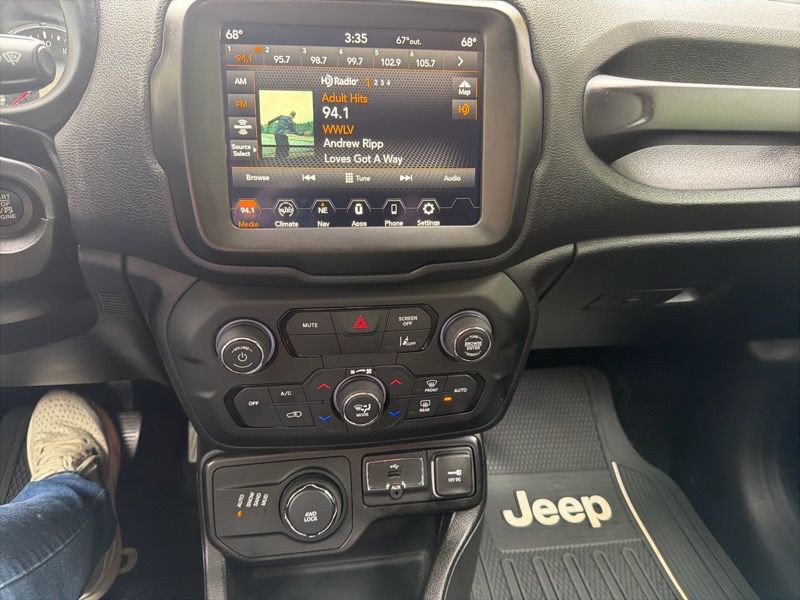 2022 Jeep Renegade Image 15