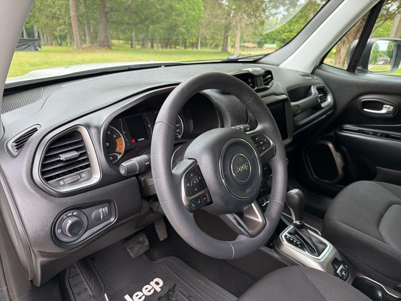 2022 Jeep Renegade Image 17
