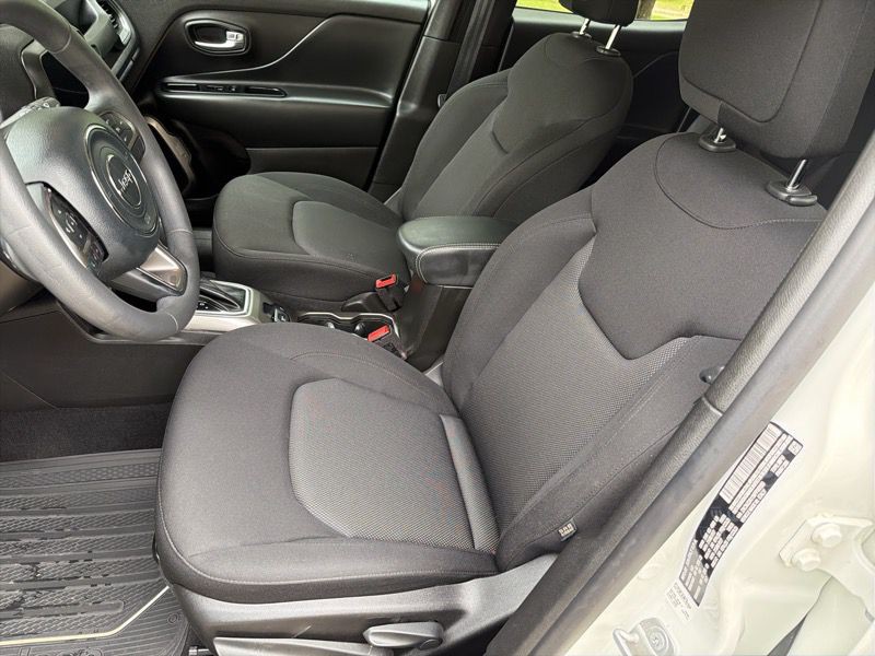 2022 Jeep Renegade Image 19