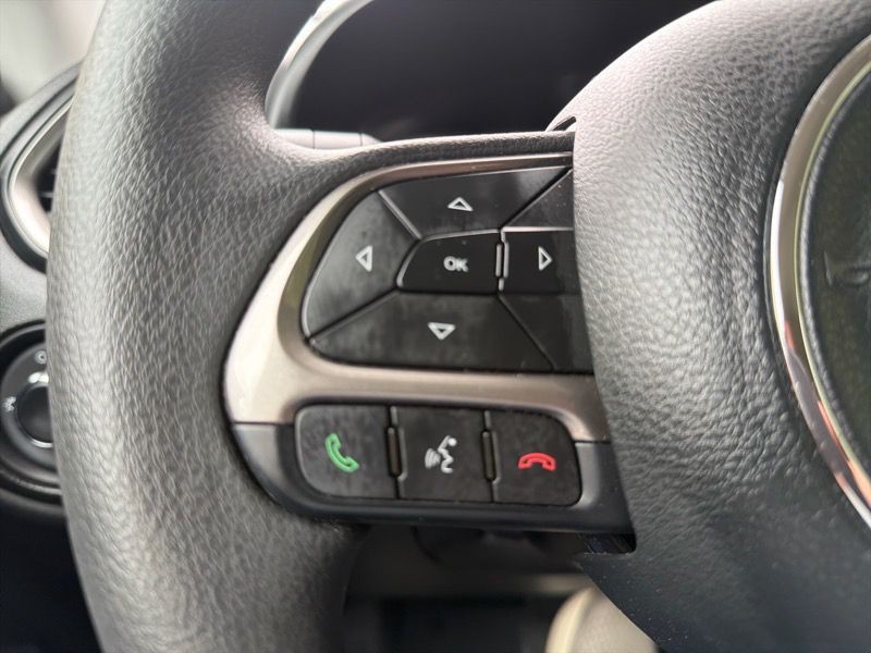 2022 Jeep Renegade Image 32