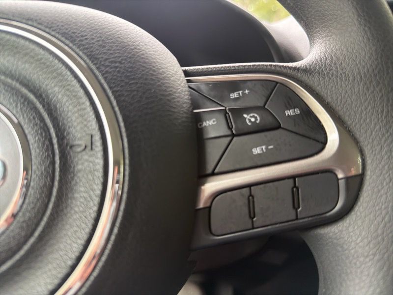 2022 Jeep Renegade Image 33