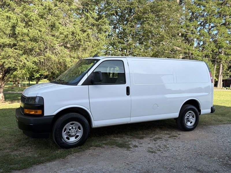2022 Chevrolet Express Image 1