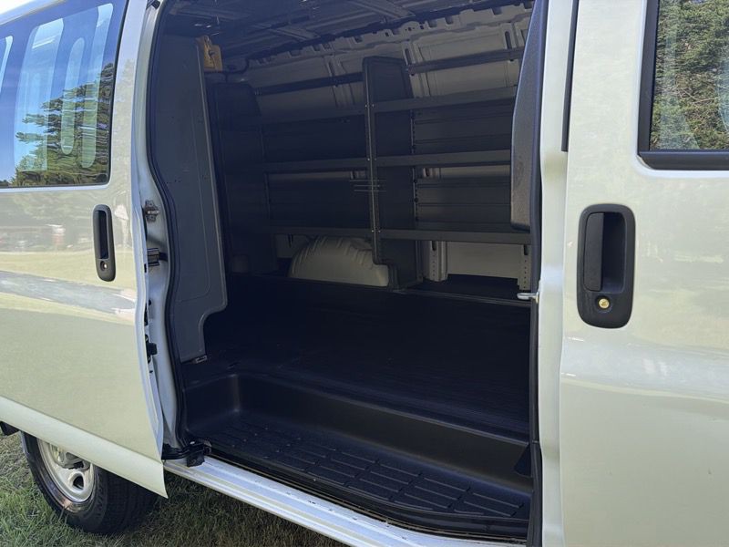2022 Chevrolet Express Image 14