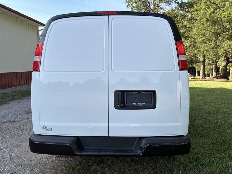 2022 Chevrolet Express Image 67