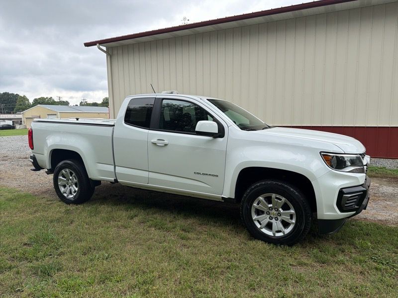 2022 Chevrolet Colorado Image 2