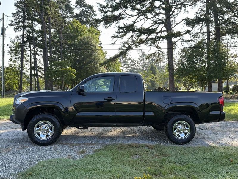 2019 Toyota Tacoma Image 4