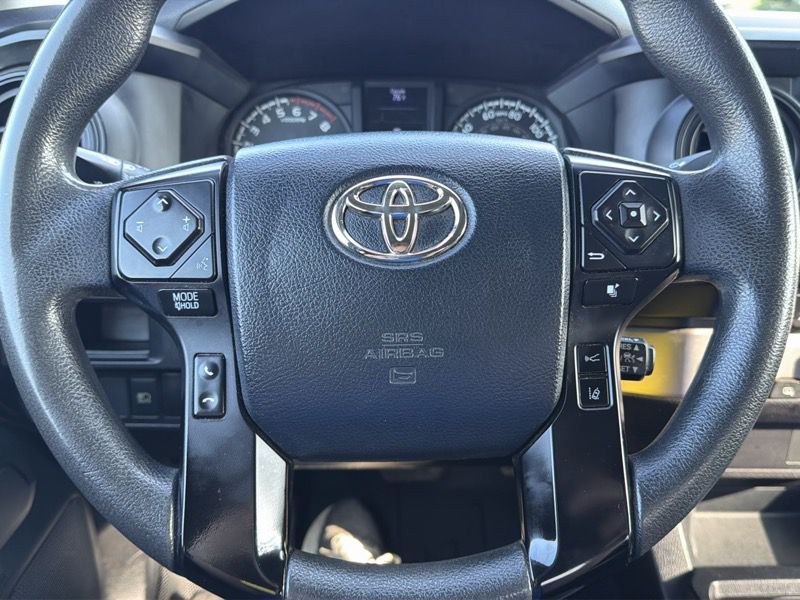 2019 Toyota Tacoma Image 16