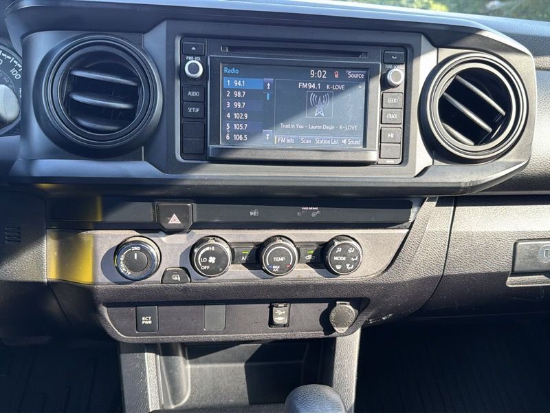 2019 Toyota Tacoma Image 20