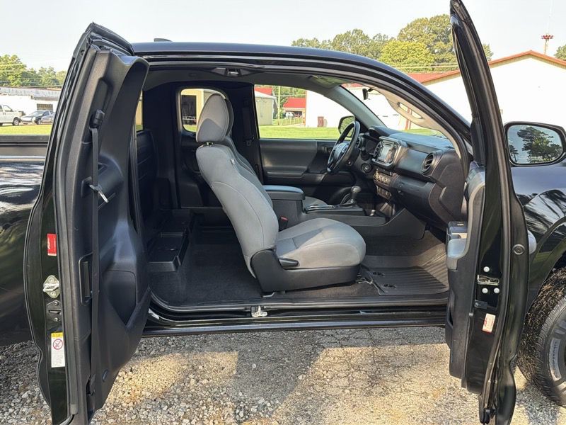 2019 Toyota Tacoma Image 29