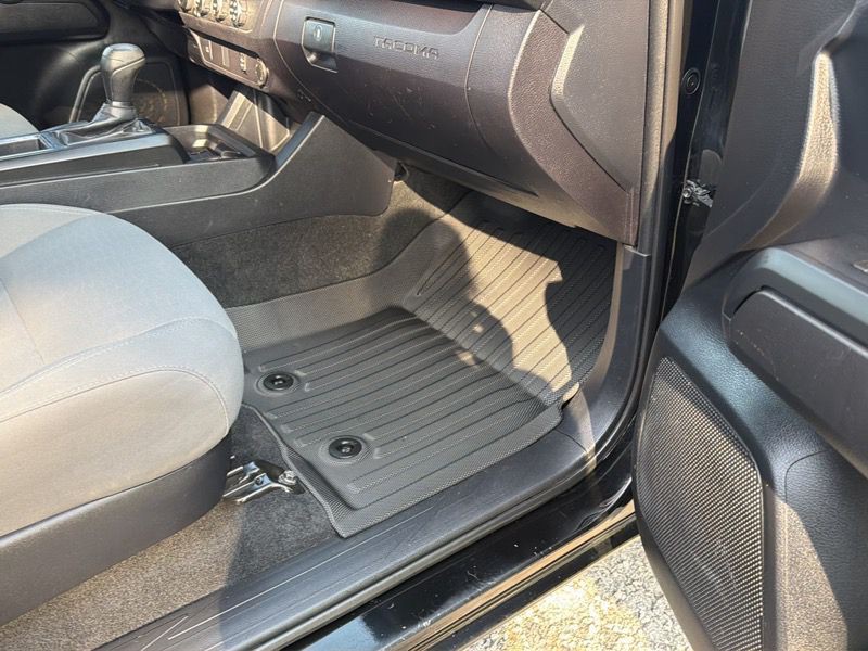 2019 Toyota Tacoma Image 40