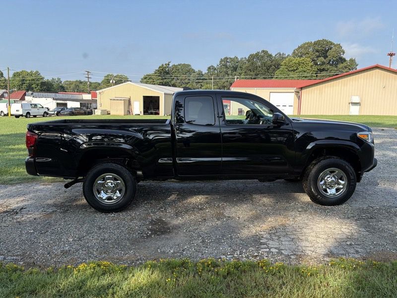 2019 Toyota Tacoma Image 69