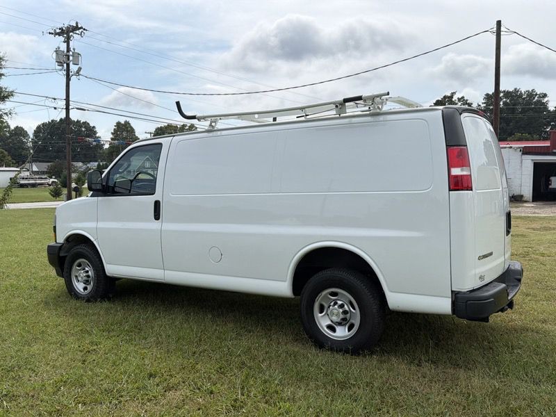2022 Chevrolet Express Image 5