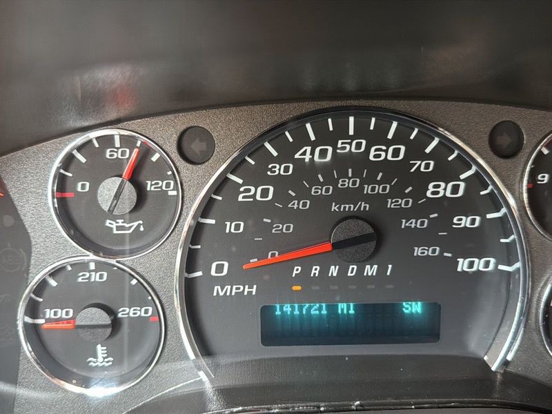 2022 Chevrolet Express Image 16