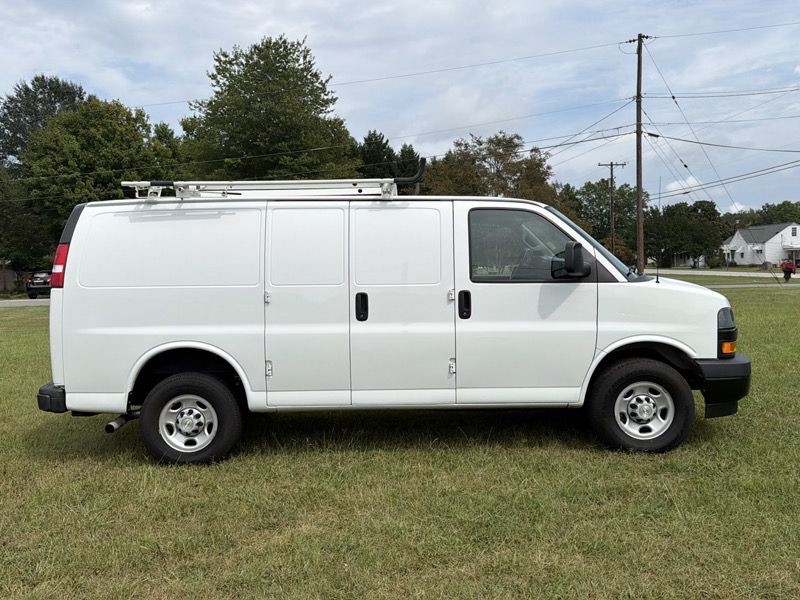 2022 Chevrolet Express Image 50