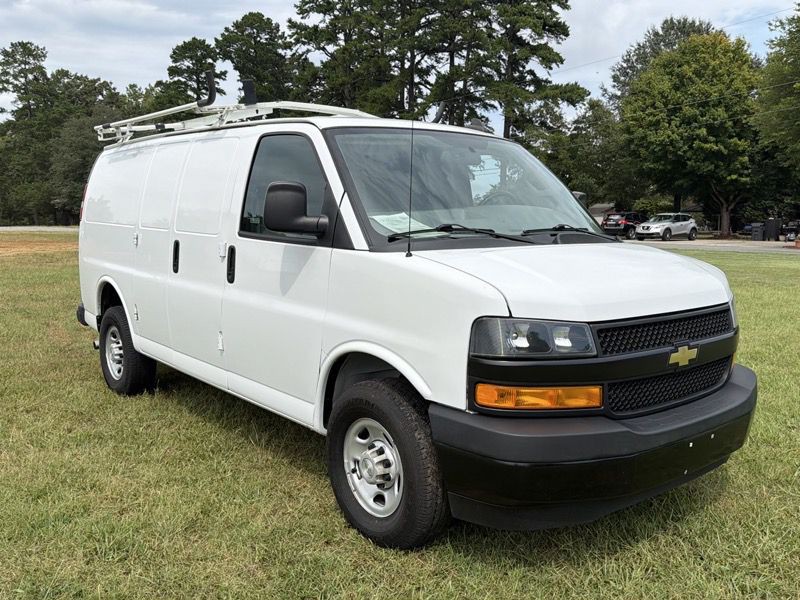 2022 Chevrolet Express Image 53