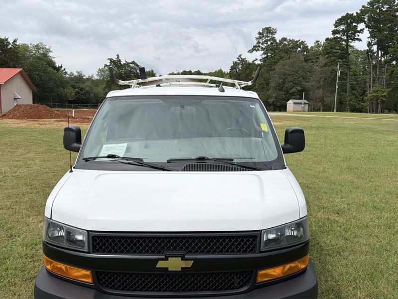 2022 Chevrolet Express Image 59