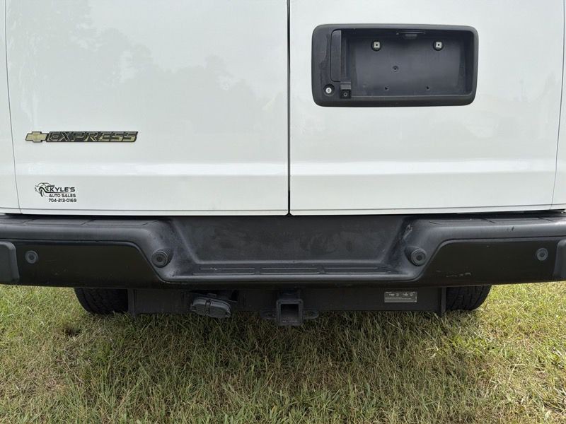 2022 Chevrolet Express Image 61