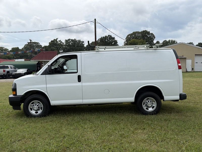 2022 Chevrolet Express Image 62