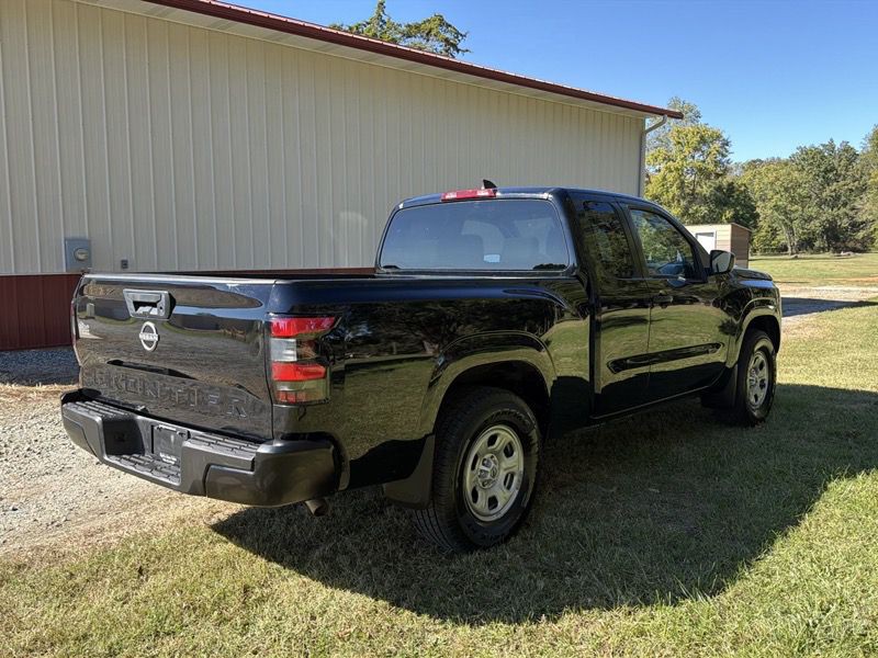 2022 Nissan Frontier Image 5