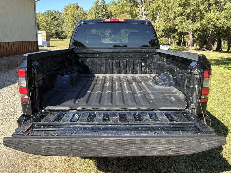 2022 Nissan Frontier Image 9