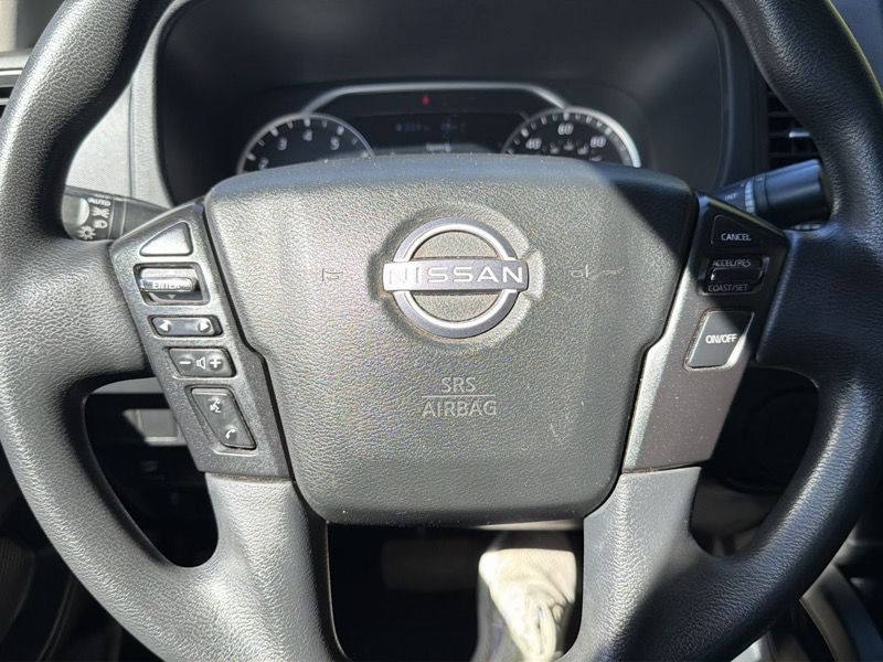 2022 Nissan Frontier Image 15