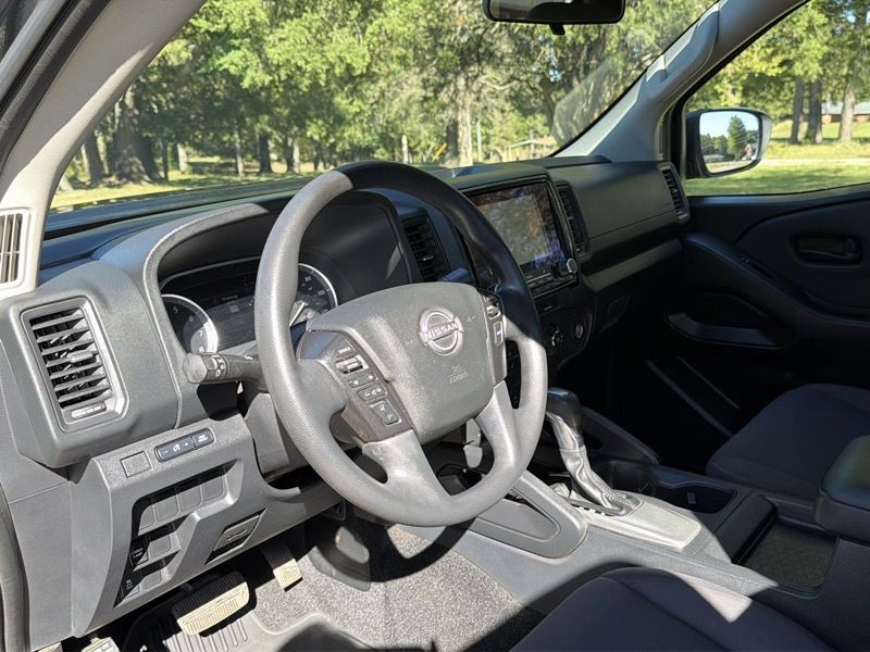 2022 Nissan Frontier Image 23