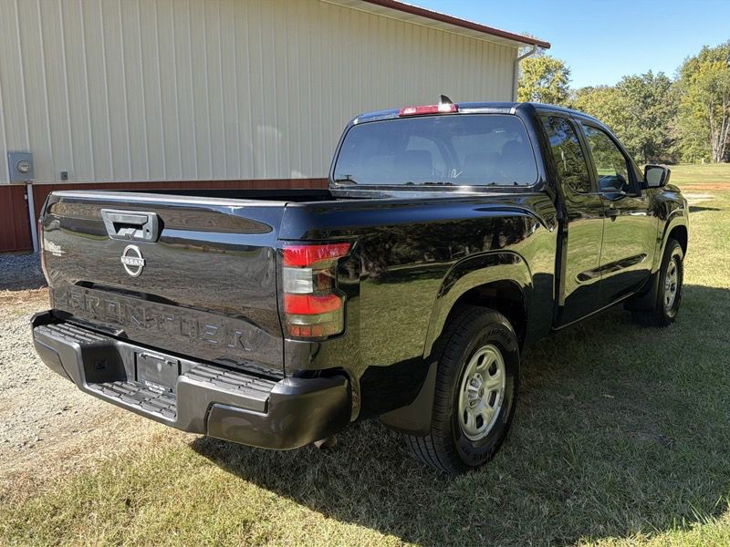 2022 Nissan Frontier Image 33