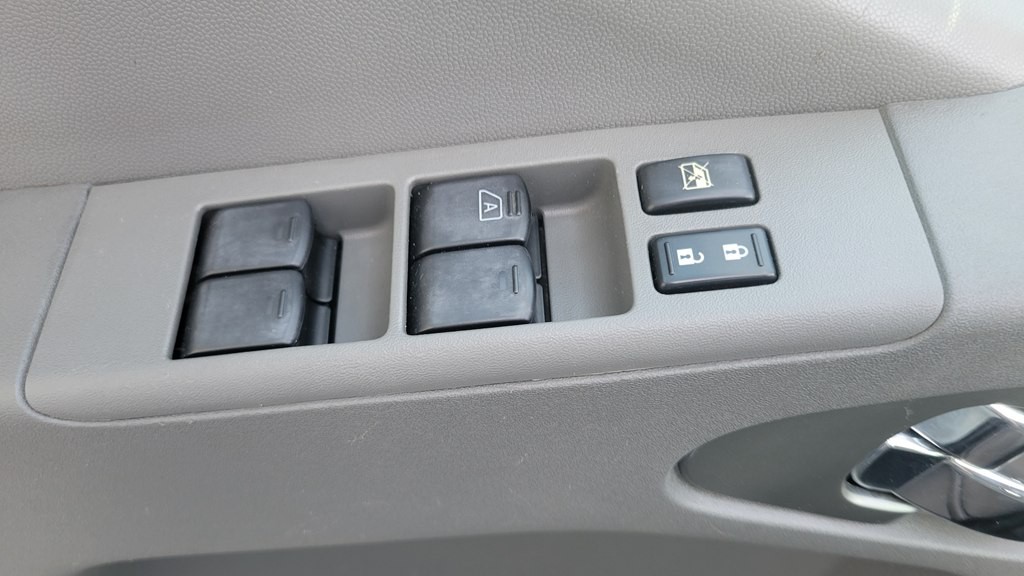 2015 Nissan Frontier Image 13