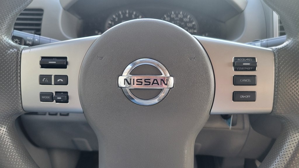 2015 Nissan Frontier Image 16