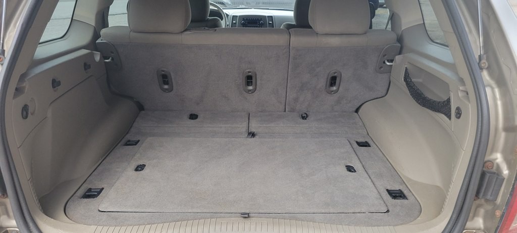 2006 Jeep Grand Cherokee Image 2