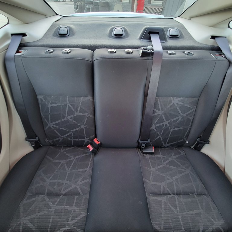 2012 Ford Fiesta Image 5