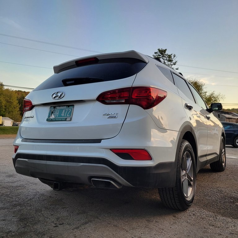 2017 Hyundai Santa Fe Sport Image 3