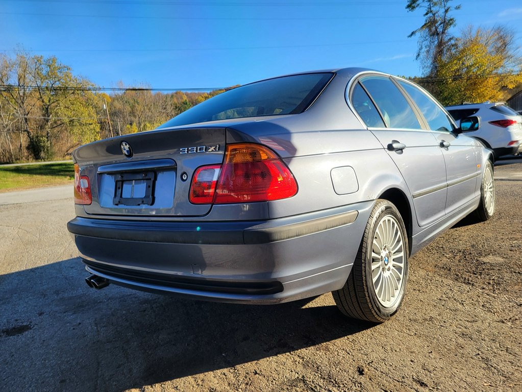 2001 BMW 3 Series Image 3