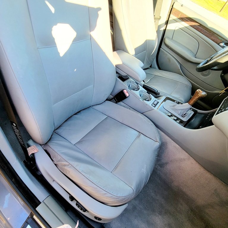 2001 BMW 3 Series Image 9