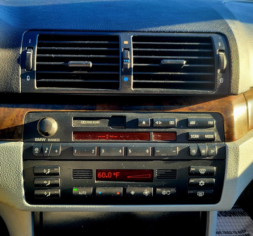 2001 BMW 3 Series Image 12