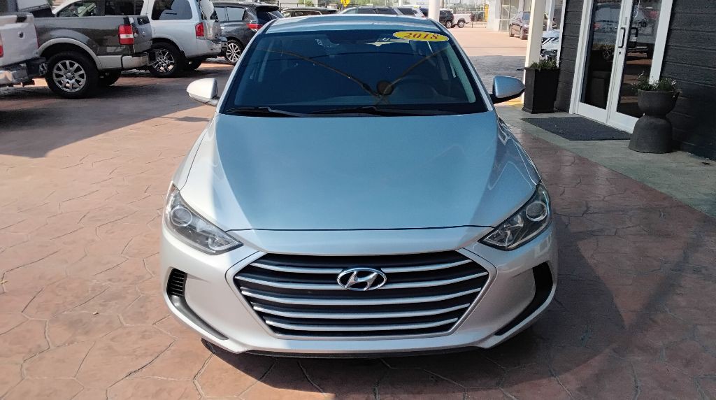 2018 Hyundai Elantra Image 4