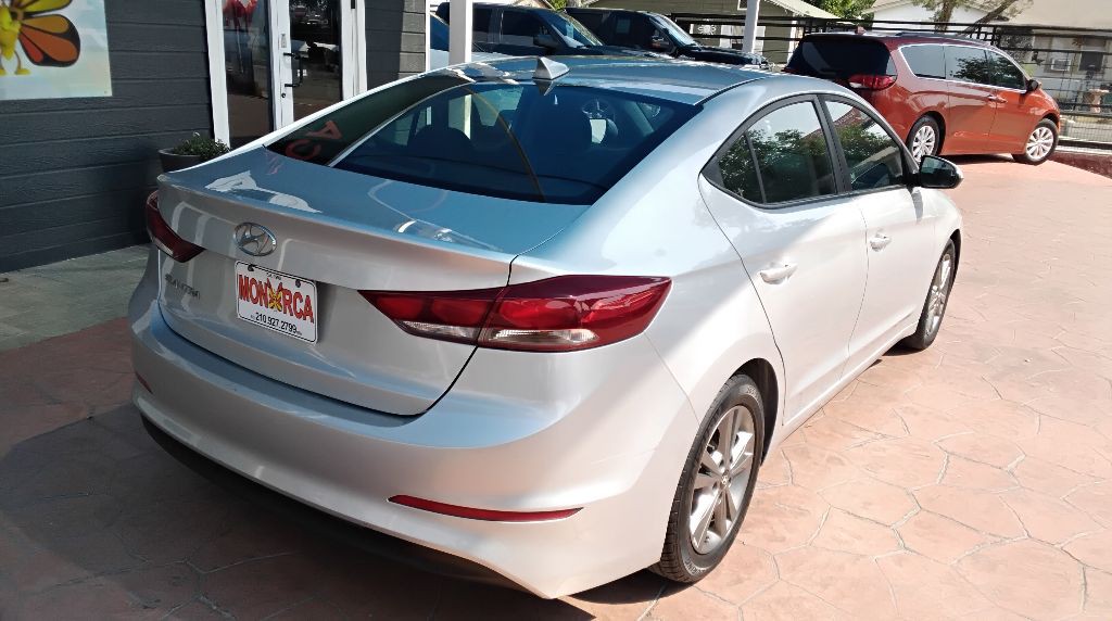 2018 Hyundai Elantra Image 5