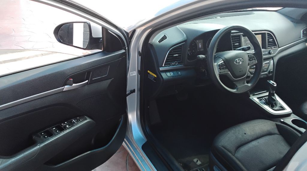 2018 Hyundai Elantra Image 9