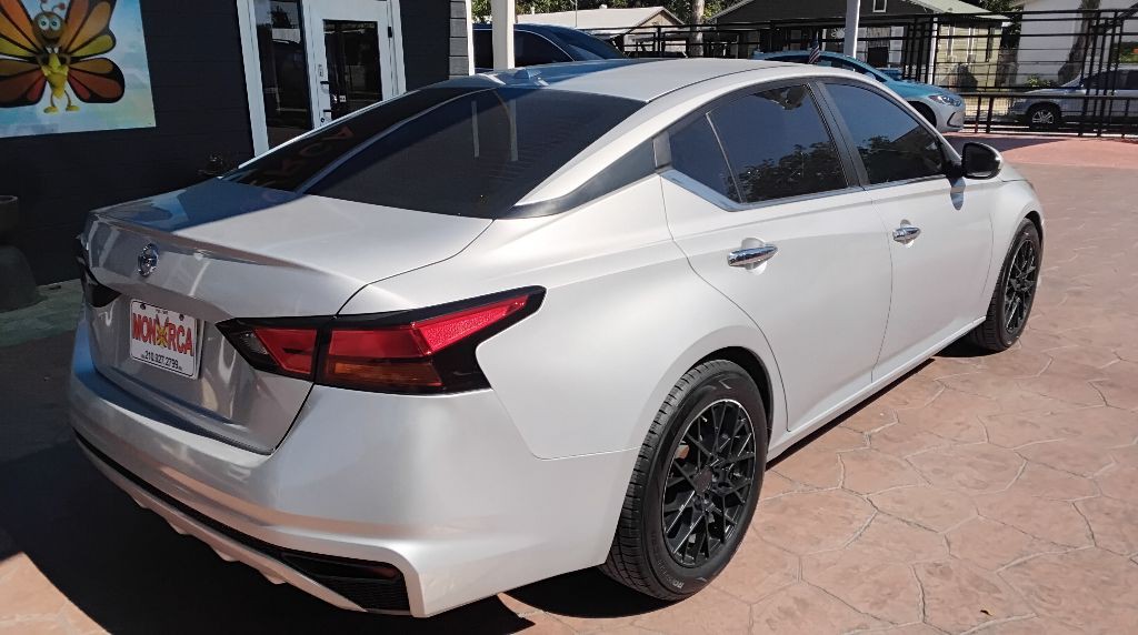 2020 Nissan Altima Image 3