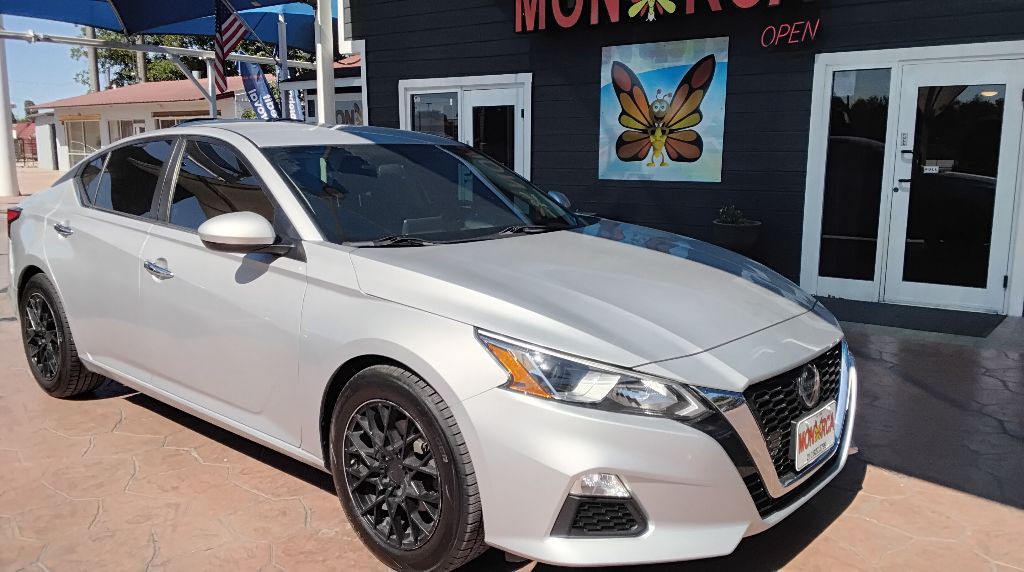 2020 Nissan Altima Image 2