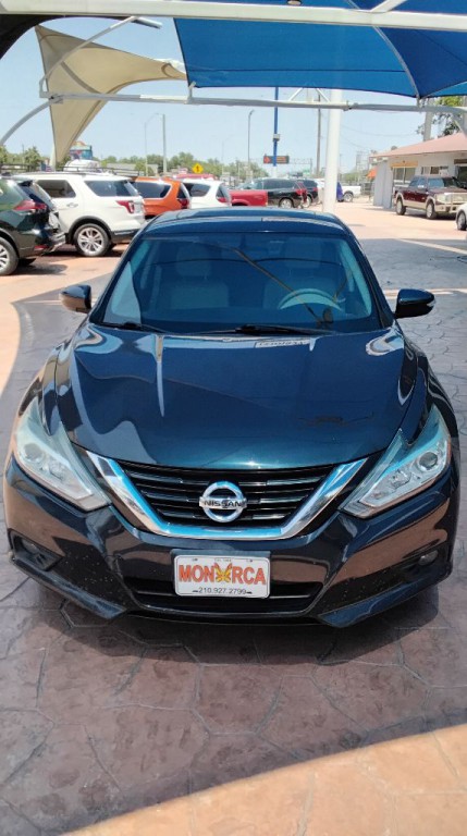 2017 Nissan Altima Image 2