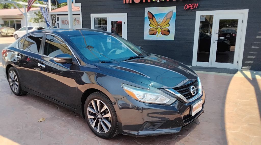 2017 Nissan Altima Image 4