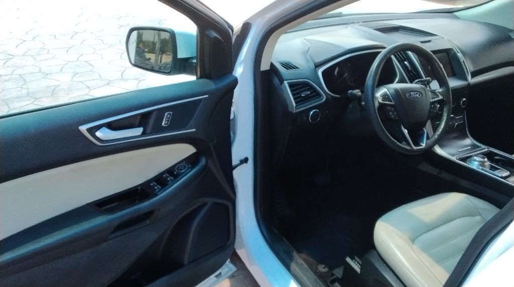 2020 Ford Edge Image 11