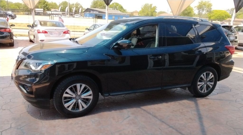2019 Nissan Pathfinder Image 4