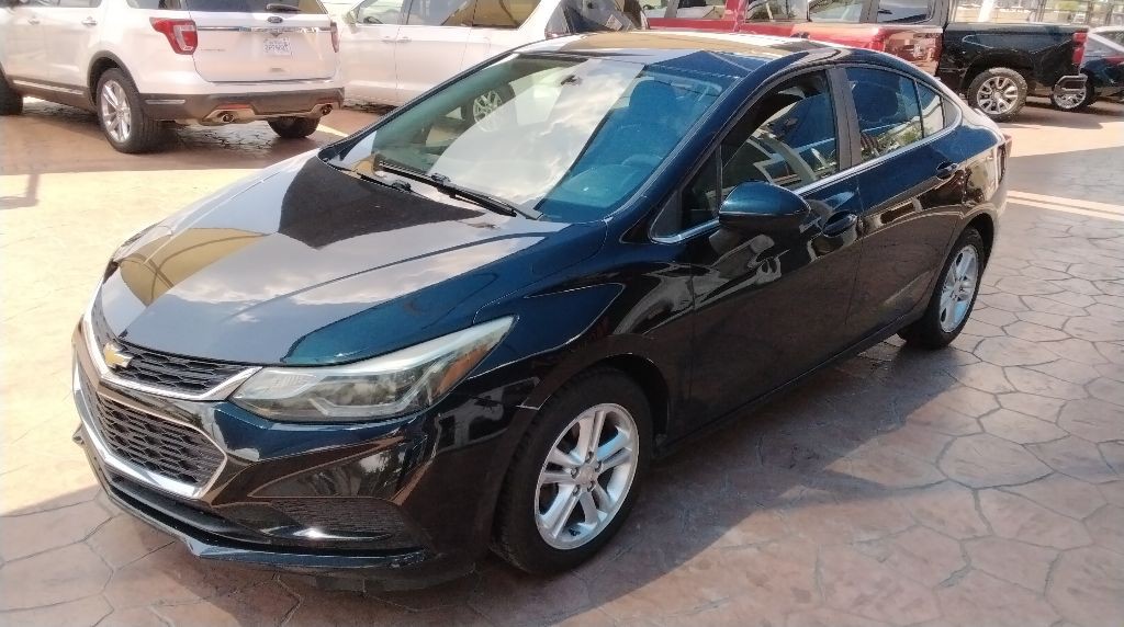 2017 Chevrolet Cruze Image 4