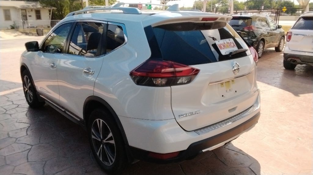 2017 Nissan Rogue Image 6