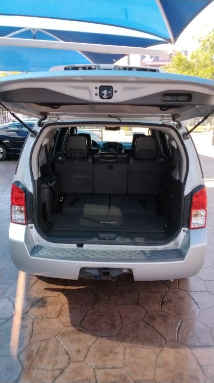 2012 Nissan Pathfinder Image 9