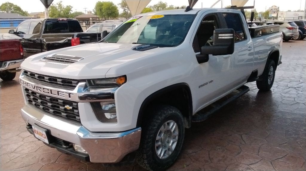 2020 Chevrolet Silverado 1500 Image 2